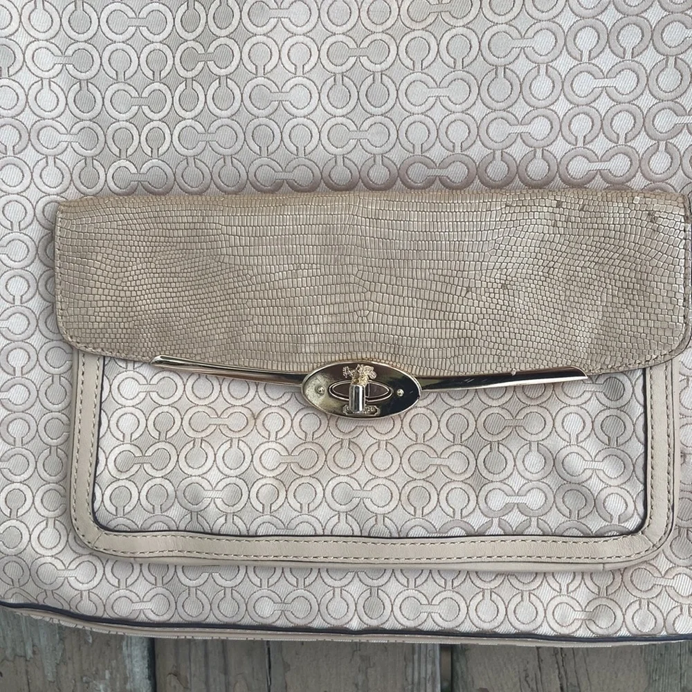 COACH MADISON OPT ART Signature 27906 2way hand or shoulder bag - Gently used - Picture 2 of 14